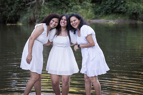 snohomish-family-photographer-thakkars-bothell-landing-4749