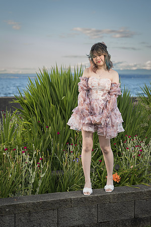 snohomish-graduation-photographer-sydney-mukilteolighthousepark-1