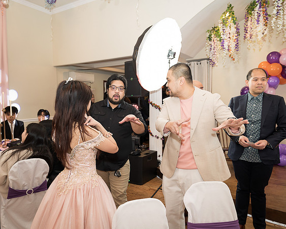 snohomish-event-photographer-lila-18thbirthday-snohomish-heliosballroom-5030