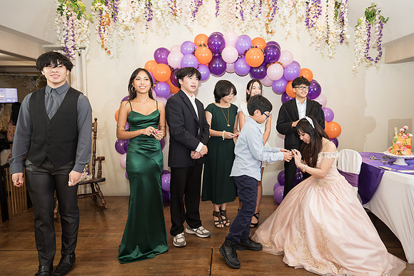 snohomish-event-photographer-lila-18thbirthday-snohomish-heliosballroom-5436