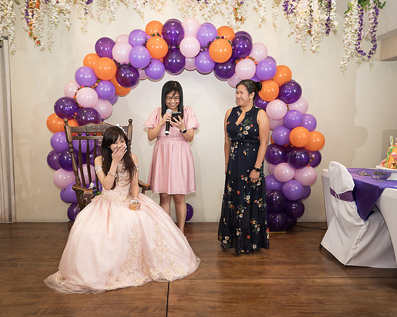 snohomish-event-photographer-lila-18thbirthday-snohomish-heliosballroom-5719