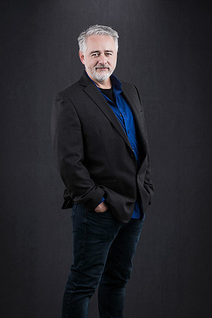 Headshots-GaryBennett-AudiobookNarrator-Monroe-20221108-8995