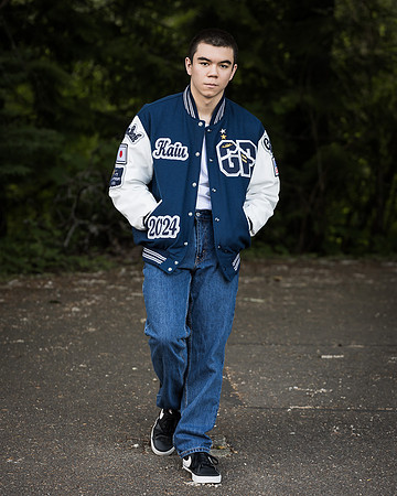 snohomish-senior-photographer-kaiu-mill-creek-towncenter-2309