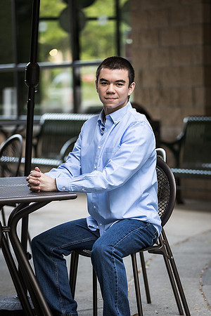 snohomish-senior-photographer-kaiu-mill-creek-towncenter-2423