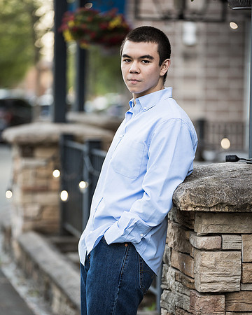 snohomish-senior-photographer-kaiu-mill-creek-towncenter-2515