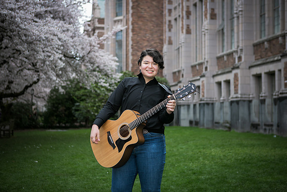 Senior-Hiro-UW-QUAD-Seattle-6844