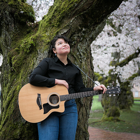 Senior-Hiro-UW-QUAD-Seattle-6874