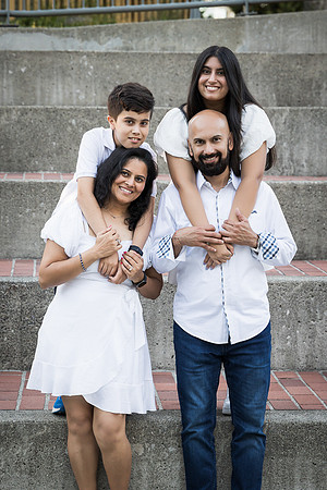 snohomish-family-photographer-thakkars-bothell-landing-4993