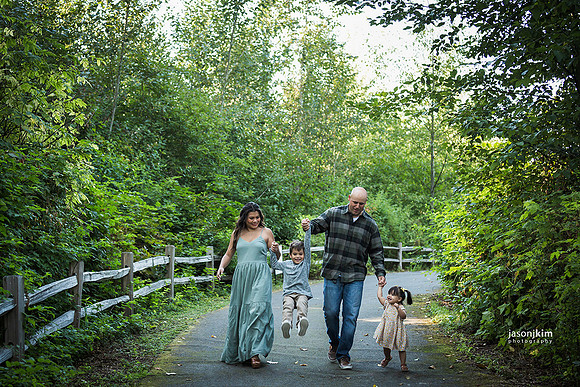 HawkinsFamily-20210829-2-2w1200