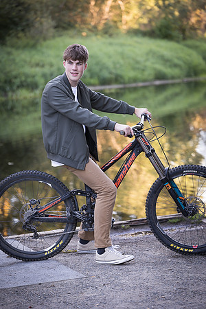 snohomish-senior-photographer-tyler-bothell-landing-0268