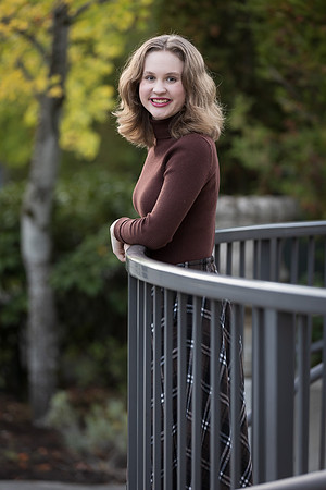 snohomish-senior-photographer-jillian-mill-creek-towncenter-3320