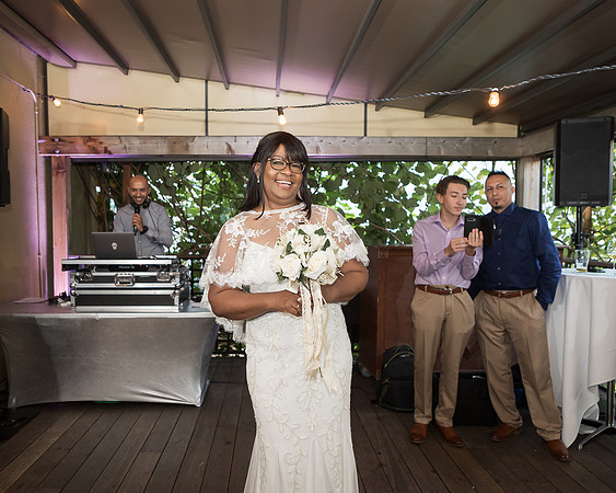 snohomish-wedding-photographyer-D&M-mcmanemins-bothell-4548