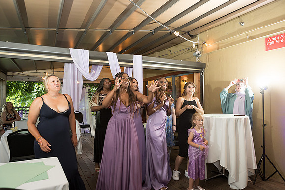 snohomish-wedding-photographyer-D&M-mcmanemins-bothell-4550