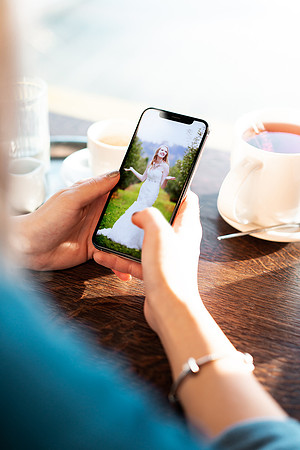 Jess_iPhone XS Mockups Vol 08 A_1200