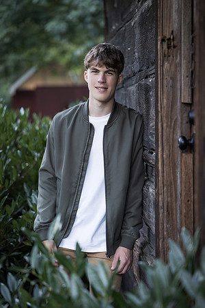 snohomish-senior-photographer-tyler-bothell-landing-0573