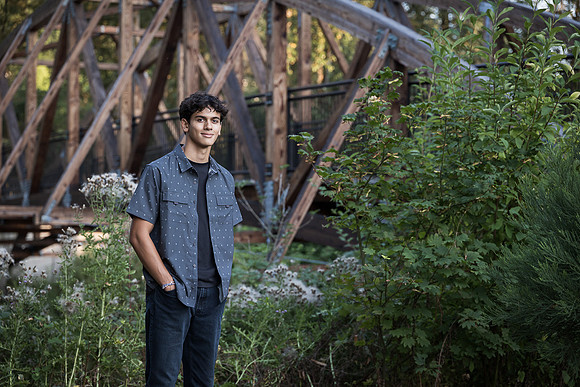 snohomish-family-photographer-zack&fathia-bothell-landing-6318