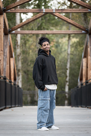 snohomish-senior-photographer-heyab-bothell-landing-6475