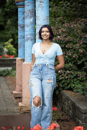 snohomish-senior-photographer-kaelin-evergreenarboretumgardens-7098